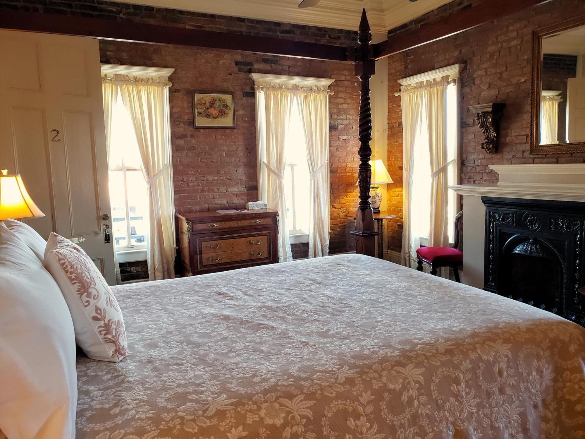 Iron Horse Hotel Blackwater Eksteriør bilde